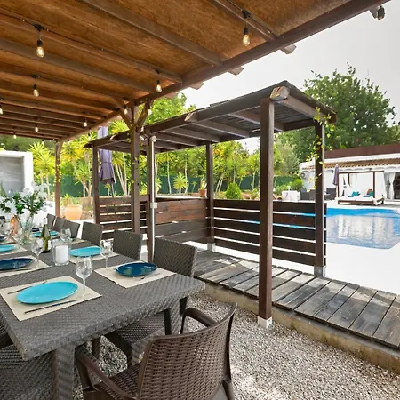 In Ibiza Town With Private Pool, Sleeps 10 * San Rafael De Sa Creu