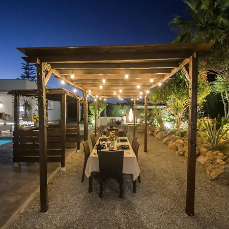 In Ibiza Town With Private Pool, Sleeps 10 Villa *