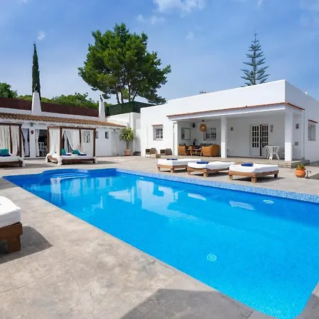 In Ibiza Town With Private Pool, Sleeps 10 فيلة