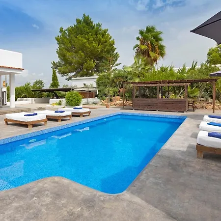 In Ibiza Town With Private Pool, Sleeps 10