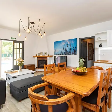 In Ibiza Town With Private Pool, Sleeps 10 فيلة